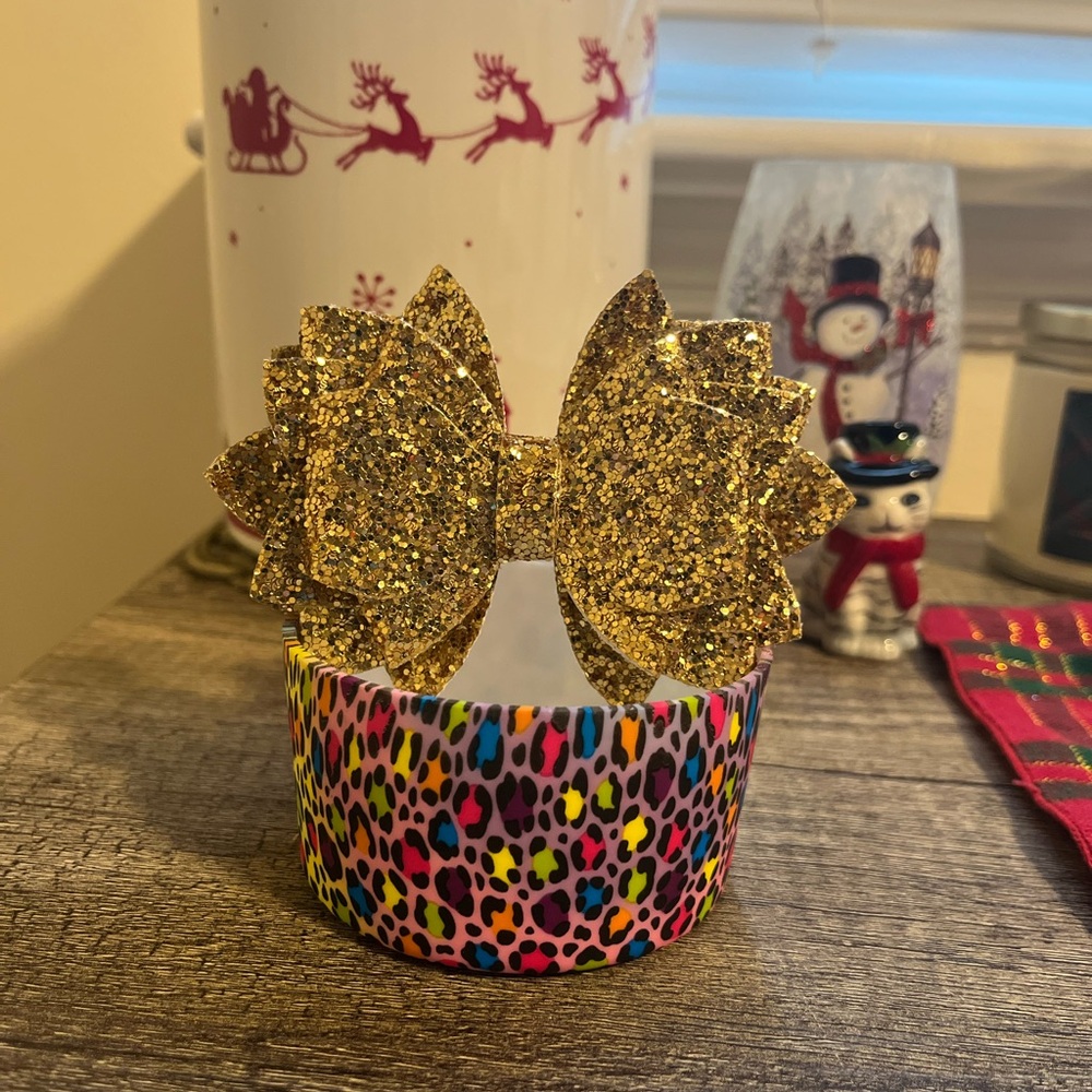 Golden Bow Stanley Accessory & Colorful Leopard Boot Bundle